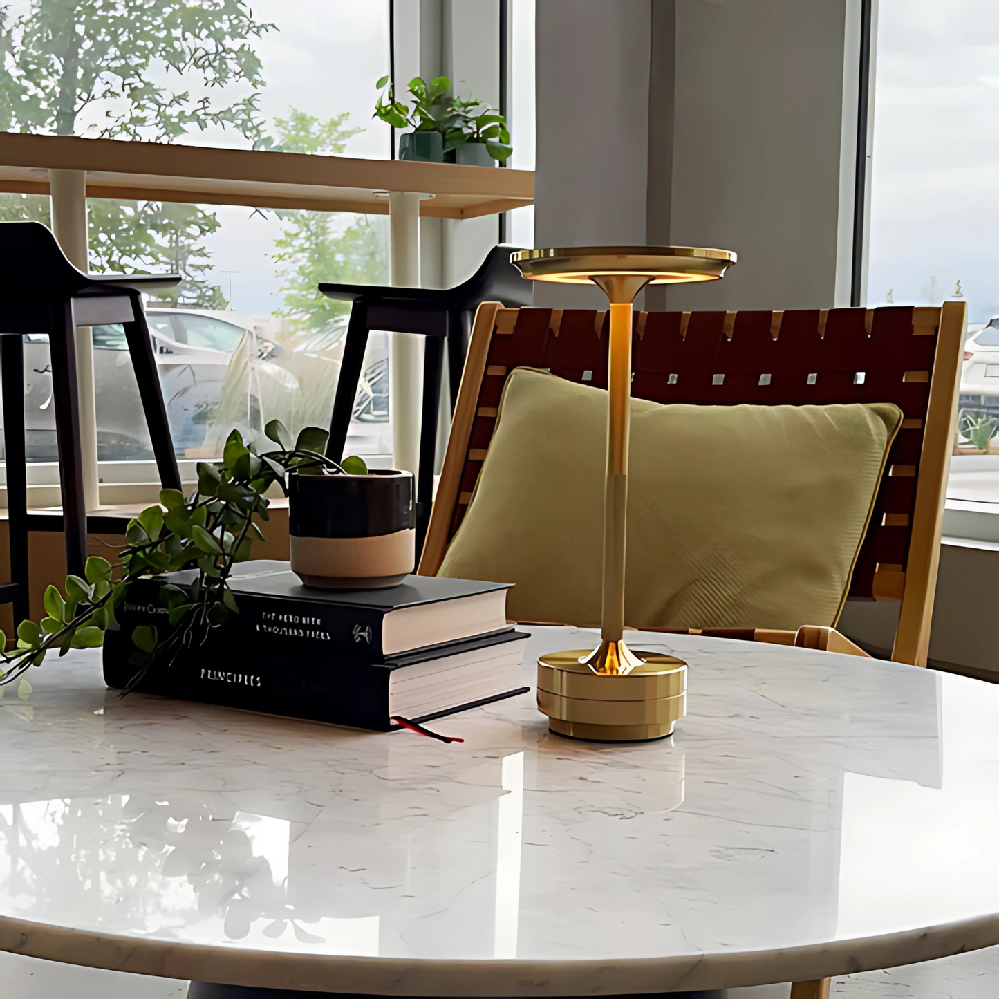 Creative Mushroom Crystal Cordless Lamp – Dimmable LED Elegance