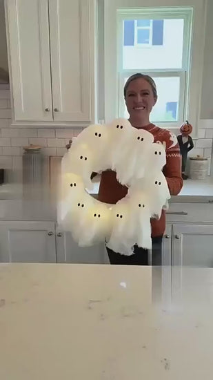 Phantom Glow Ghost Wreath